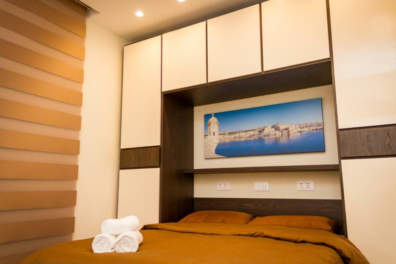 Lux Properties- Seaside Serenity Corner
